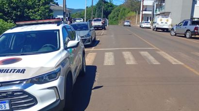 Homem mata ex-mulher e enteada e comete suicídio em Passos Maia