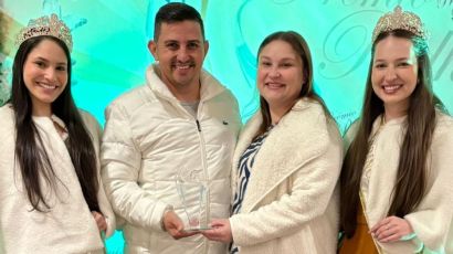 Vereador Calebe recebe Troféu Podhium como destaque em pesquisa de opinião pública