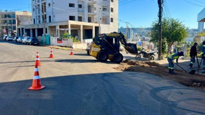 DEMUT auxilia em interdições para fechamento de buracos após obras da Casan