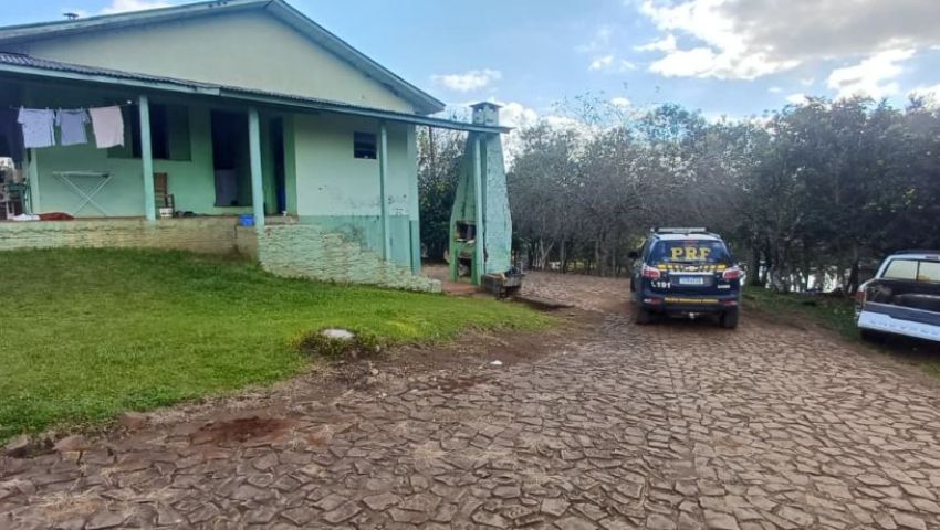 Câmera de segurança flagra acidente e motorista embriagado que fugiu do local é preso em Xaxim