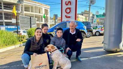 Feira de adoção garante novo lar para nove cães em Xanxerê