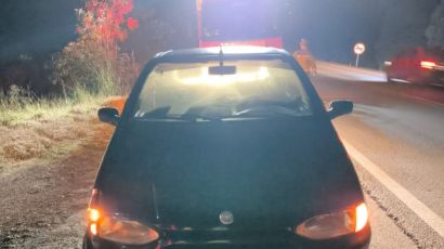Mulher fica ferida em colisão entre carros na BR-282 em Ponte Serrada