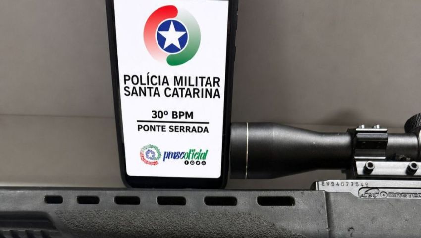 Homem é conduzido à delegacia após efetuar disparos de rifle em Ponte Serrada