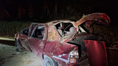 Motorista fica ferido após capotamento em Passos Maia