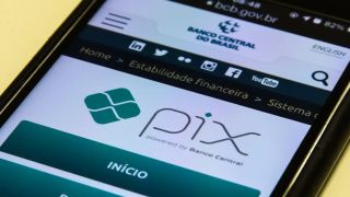 Pix por aproximação passa a mostrar saldo antes do pagamento