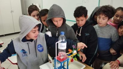 Alunos de Xanxerê aprendem sobre energia renovável com construção de maquete