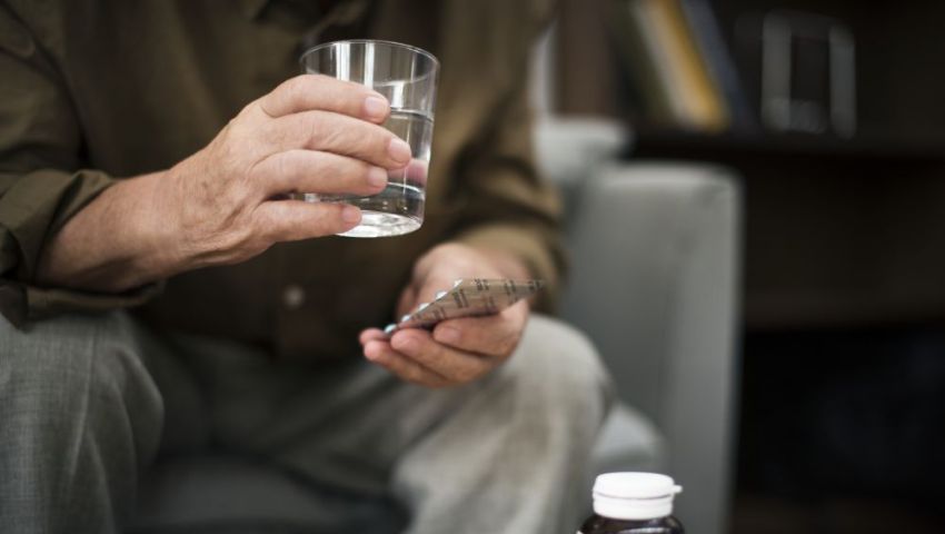 Automedicação pode mascarar doenças e causar internações
