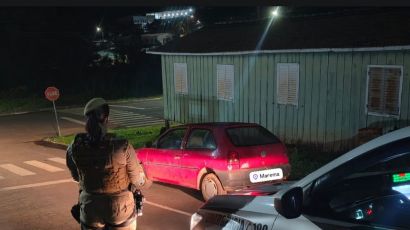 Veículo furtado em Xaxim é localizado abandonado em Marema