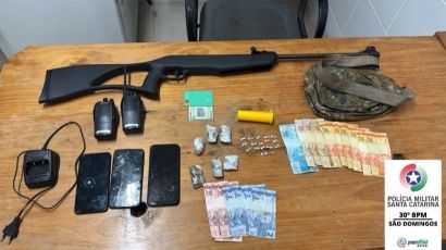 Operação da PM termina com apreensão de drogas e equipamentos em São Domingos