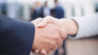 Serasa e Caixa ampliam acordos para 1,8 milhão de clientes