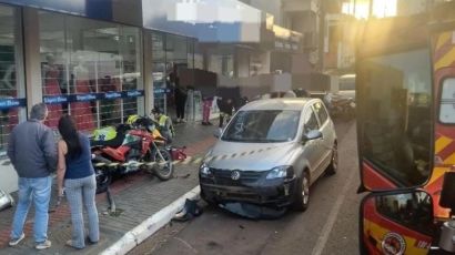 Motociclista fica ferido após colisão com múltiplos veículos no Centro de Xanxerê