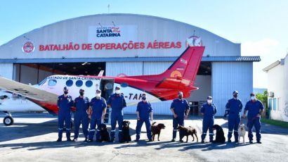 Bombeiros de SC já estão no Rio de Janeiro para auxiliar nas buscas em Petrópolis