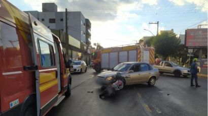 Idoso fica ferido em acidente de moto no Centro de Xanxerê 