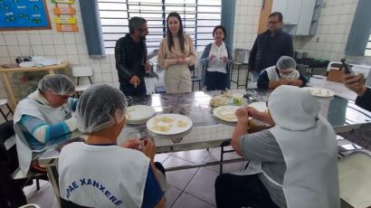 Deputada Caroline De Toni visita Apae de Xanxerê