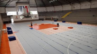 Arena Ivo Sguissardi está recebendo instalação de piso modular