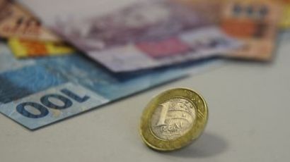 Orçamento de 2022 prevê salário mínimo de R$ 1.169