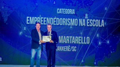 Prefeito de Xanxerê recebe dois Selos de Prefeito Empreendedor
