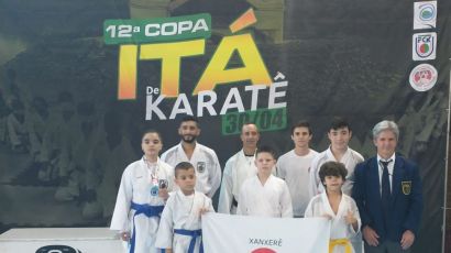 Karatê de Xanxerê é vice-campeão da 12ª Copa Itá