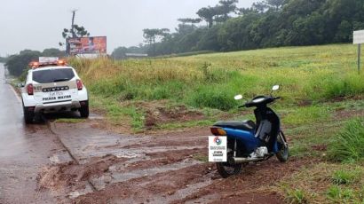 Motocicleta é recuperada às margens da BR-282