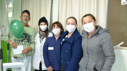 Projeto Aniversário Feliz do HRSP parabenizou três pacientes na sexta-feira