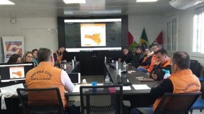 1° simulado de mesa para uso do PLANCOM de Eventos Extremos acontece em Xanxerê