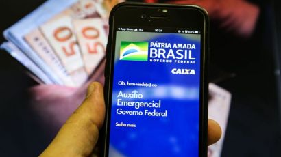 Trabalhadores nascidos em abril podem sacar auxílio emergencial