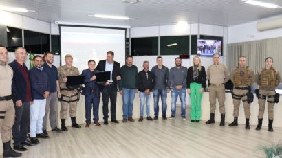 Câmara homenageia policiais com a medalha Soldado PM Antônio Borge Moreira