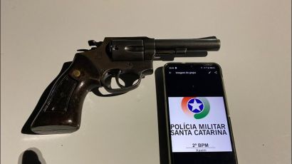 Jovem de 19 anos é preso por porte ilegal de arma