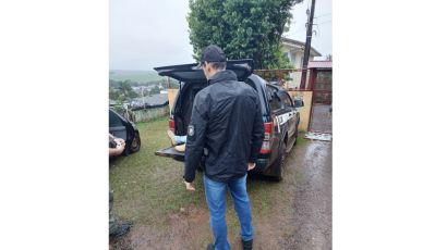 Polícia Civil prende em flagrante homem por porte ilegal de arma de fogo