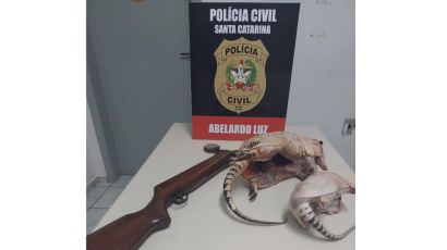 Polícia Civil cumpre mandado de busca e apreensão e encontra animais silvestres mortos