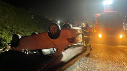 Capotamento é registrado na BR-282, em Xanxerê