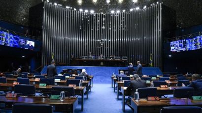 Senado aprova projeto que limita ICMS dos combustíveis