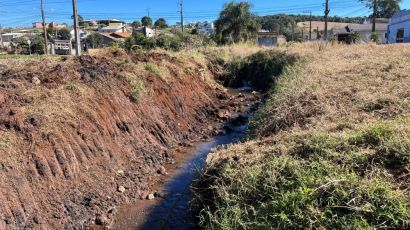 Prefeitura de Xanxerê faz nova limpeza nos córregos do município