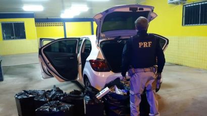 PRF apreende 23 mil maços de cigarros contrabandeados na BR-282