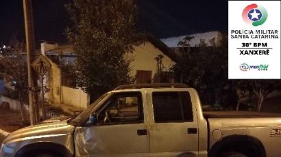 Motorista embriagado é preso após colidir veículo em placa no bairro Veneza