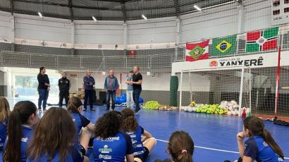 Prefeitura de Xanxerê entrega itens esportivos para Secretaria de Esportes