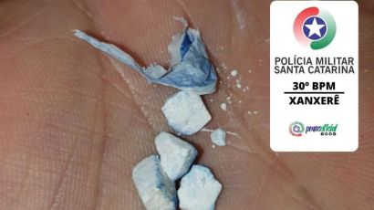Jovem é detido por posse de drogas no bairro Vila Sésamo, em Xanxerê