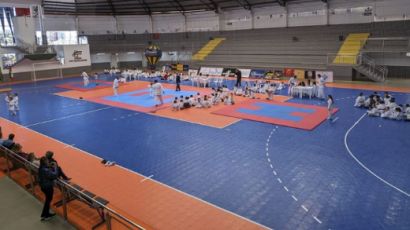 Festival Municipal de Karatê reúne cerca de 120 atletas na Arena Ivo Sguissardi