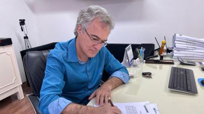 Assinada ordem de serviço para reformar muros e cercas da EMEB Pequeno Trabalhador