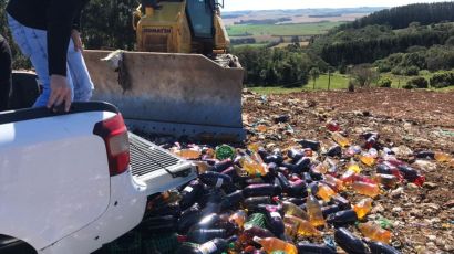 Vigilância Sanitária apreende mais de 300 garrafas de vinho e vinagre sem registro no Mapa