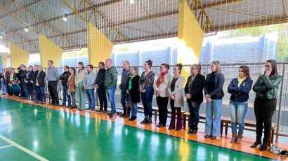 EMEB Nossa Senhora Aparecida realiza solenidade cívica da Semana da Pátria