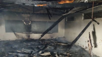 Escola abandonada é consumida por incêndio em Xanxerê