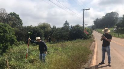 Amai trabalha em projeto de levantamento topográfico