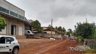 Prefeitura de Xanxerê inicia pavimentação asfáltica nos bairros santos Dias e Santa Cruz