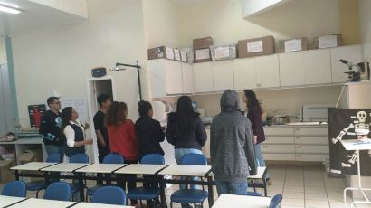 Adolescentes do Programa Pão da Vida fazem visita técnica ao Senac