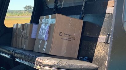 Saer realiza transporte aéreo de medicamentos para abastecer hospitais da região