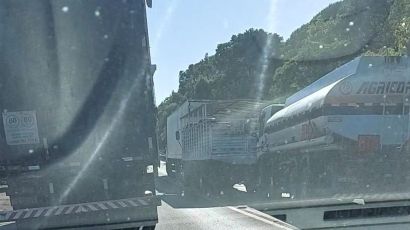 Acidente entre caminhões deixa trânsito lento na BR-282 em Ponte Serrada