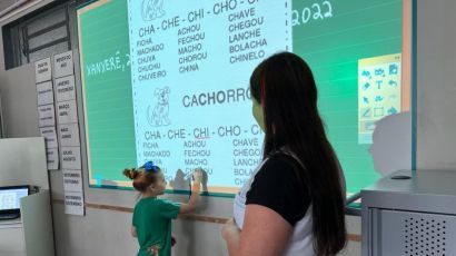 Prefeitura de Xanxerê realiza lançamento de lousas digitais na Escola Cirilo Dal´Óglio