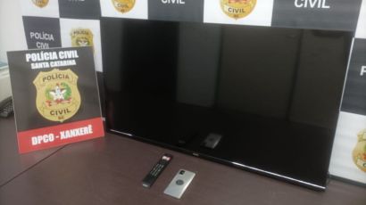 Policiais civis de Xanxerê recuperam smartphone e smartv em Chapecó