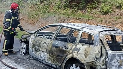 Incêndio em veículo é registrado na BR-282, em Ponte Serrada